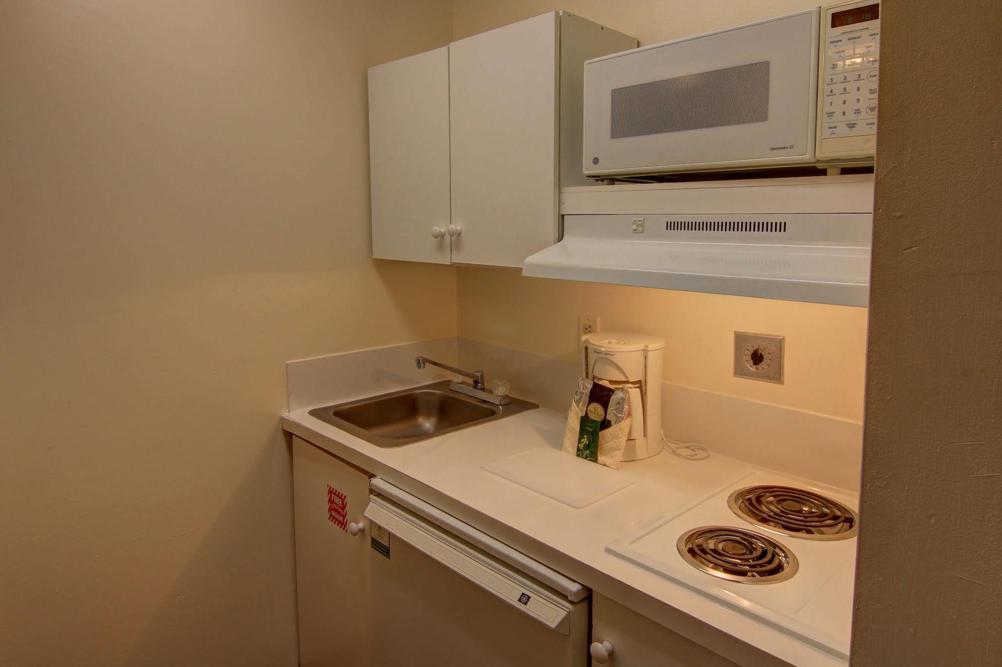 Intown Suites Extended Stay Atlanta Ga - Snellville Eksteriør billede